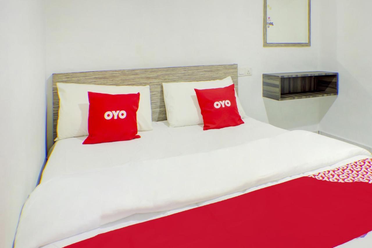 Oyo 90028 Ragula Hotel Johor Bahru Buitenkant foto