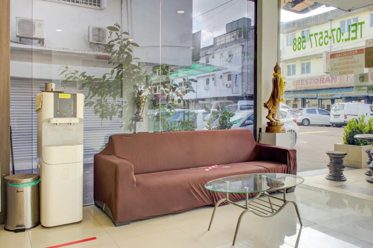 Oyo 90028 Ragula Hotel Johor Bahru Buitenkant foto