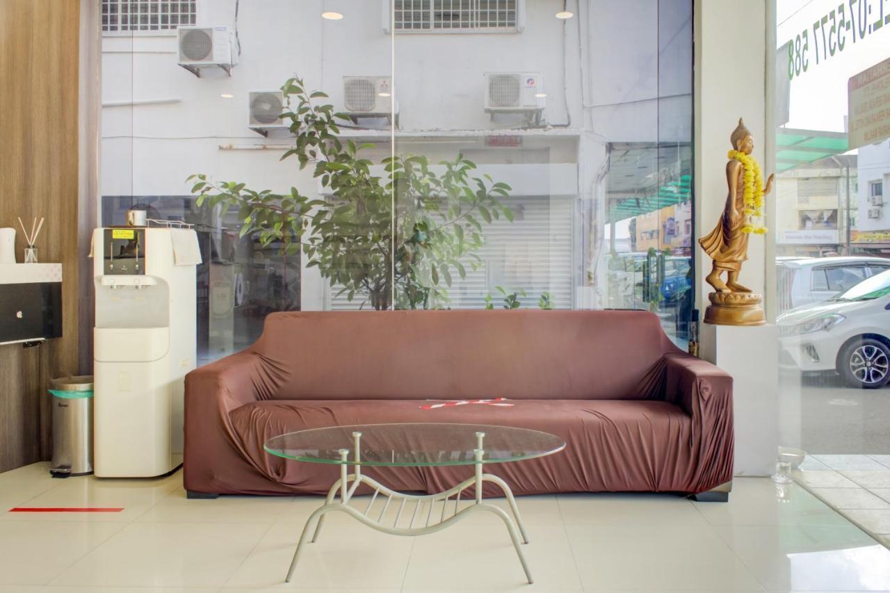 Oyo 90028 Ragula Hotel Johor Bahru Buitenkant foto